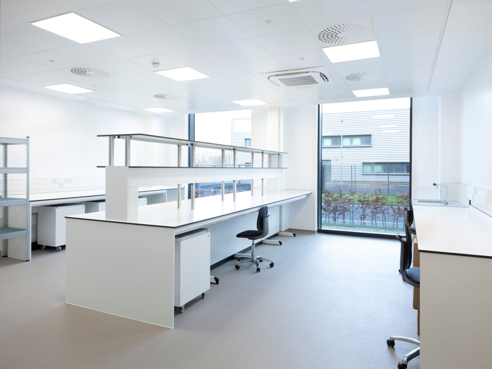 Lab space at Health Innovation Hub Glasgow