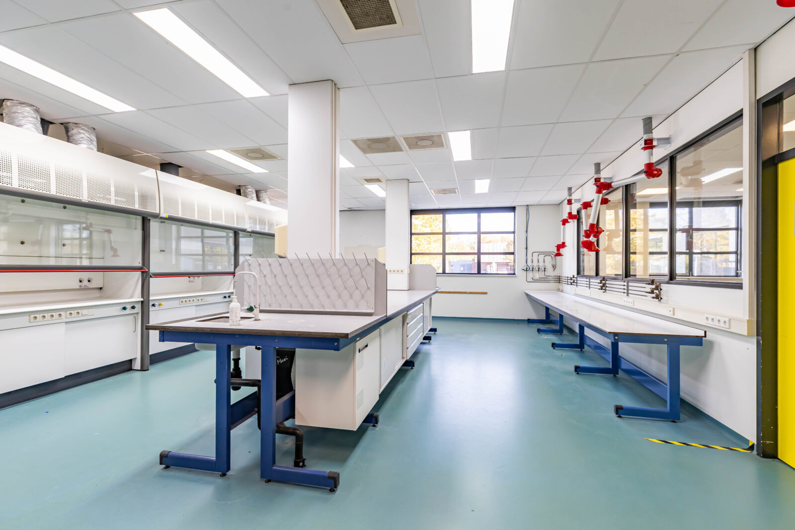Lab space at Zernike Campus with equipment and benches